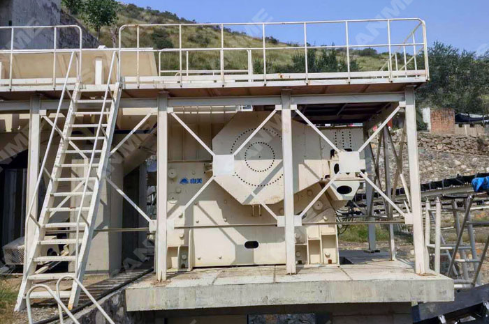 河南洛陽(yáng)時(shí)產(chǎn)800噸石灰石破碎生產(chǎn)線(xiàn)