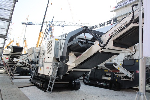 特雷克斯南方路機(jī)1-111型、1-111RS型履帶移動(dòng)式破碎站