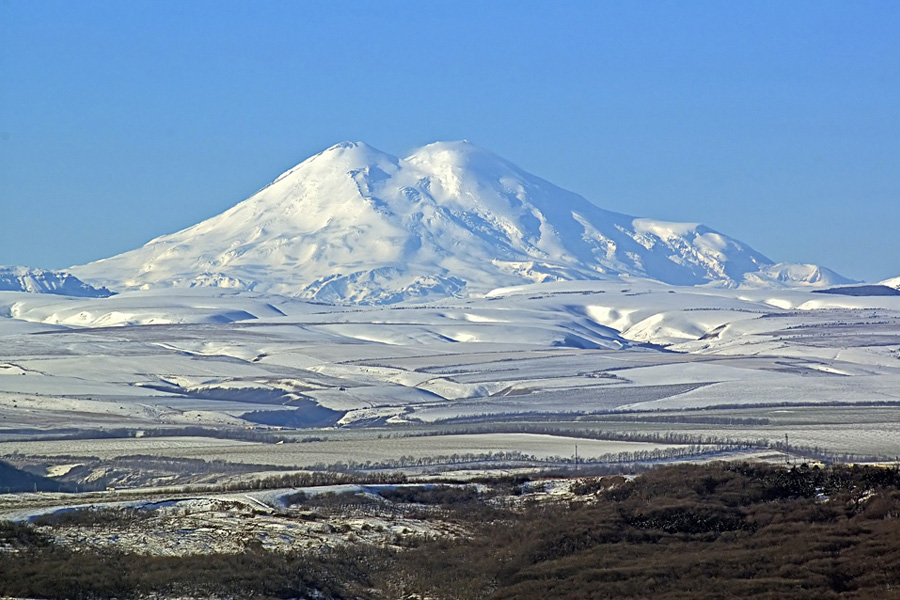 驕傲！山美股份歐洲員工勇攀歐洲第一峰-厄爾布魯士峰