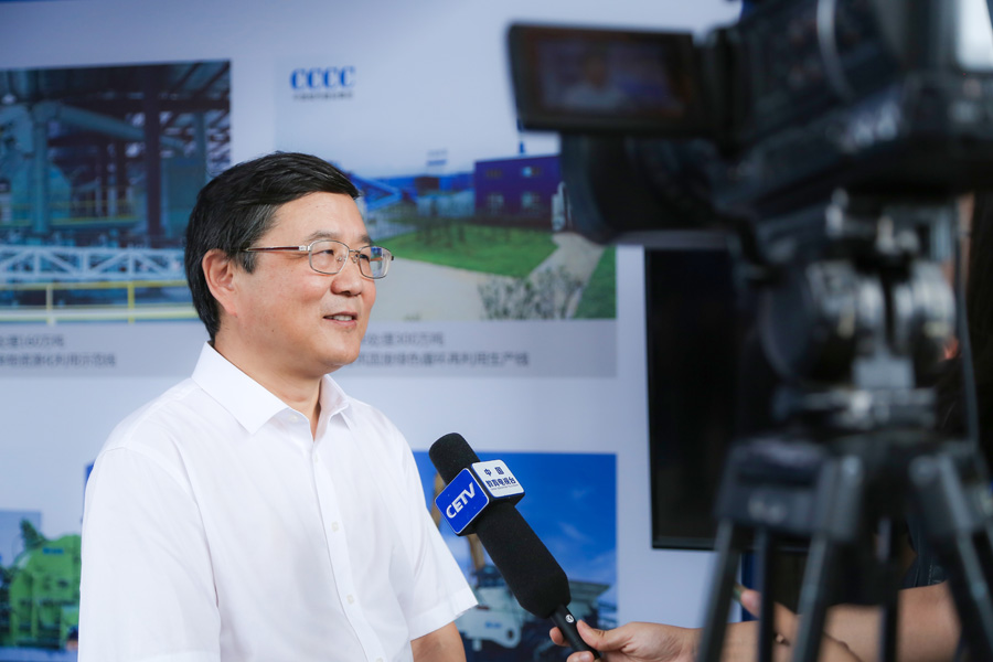 山美股份董事長楊安民接受中國教育電視臺(tái)采訪，談建筑垃圾資源化處理