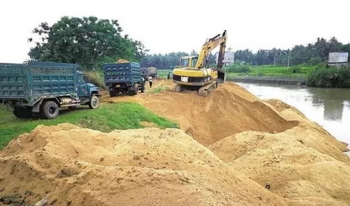 20億噸砂蘊(yùn)藏量，為何還“有錢無(wú)貨、一砂難求”？?