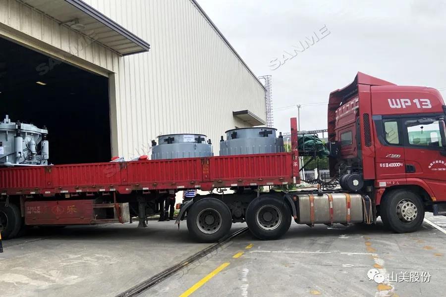 發(fā)貨季｜山美股份高性能破碎篩分裝備發(fā)往江西，助力當?shù)鼗椖拷ㄔO及建筑固廢資源化