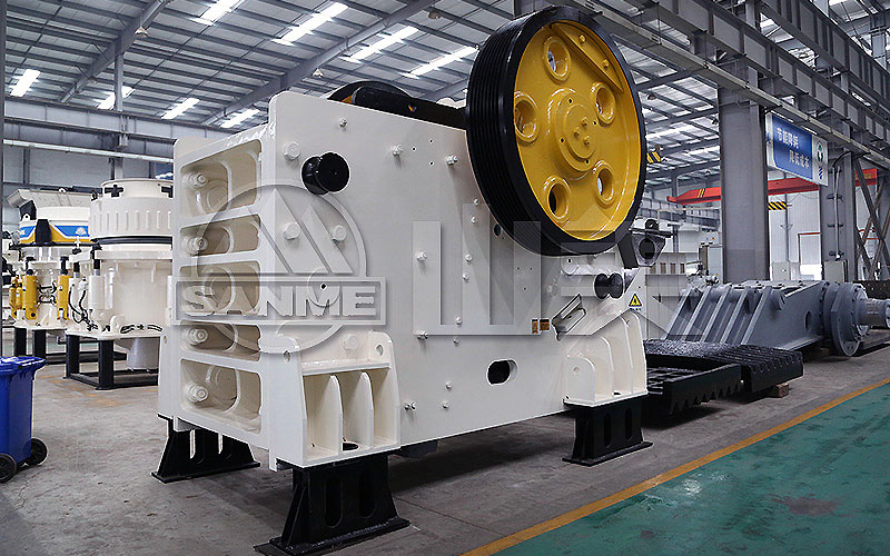 900*1200鄂式破碎機(jī)多少錢(qián)一臺(tái)？產(chǎn)量如何？