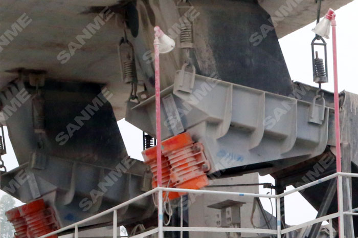 振動給料機(jī)料倉堵得原因有哪些？