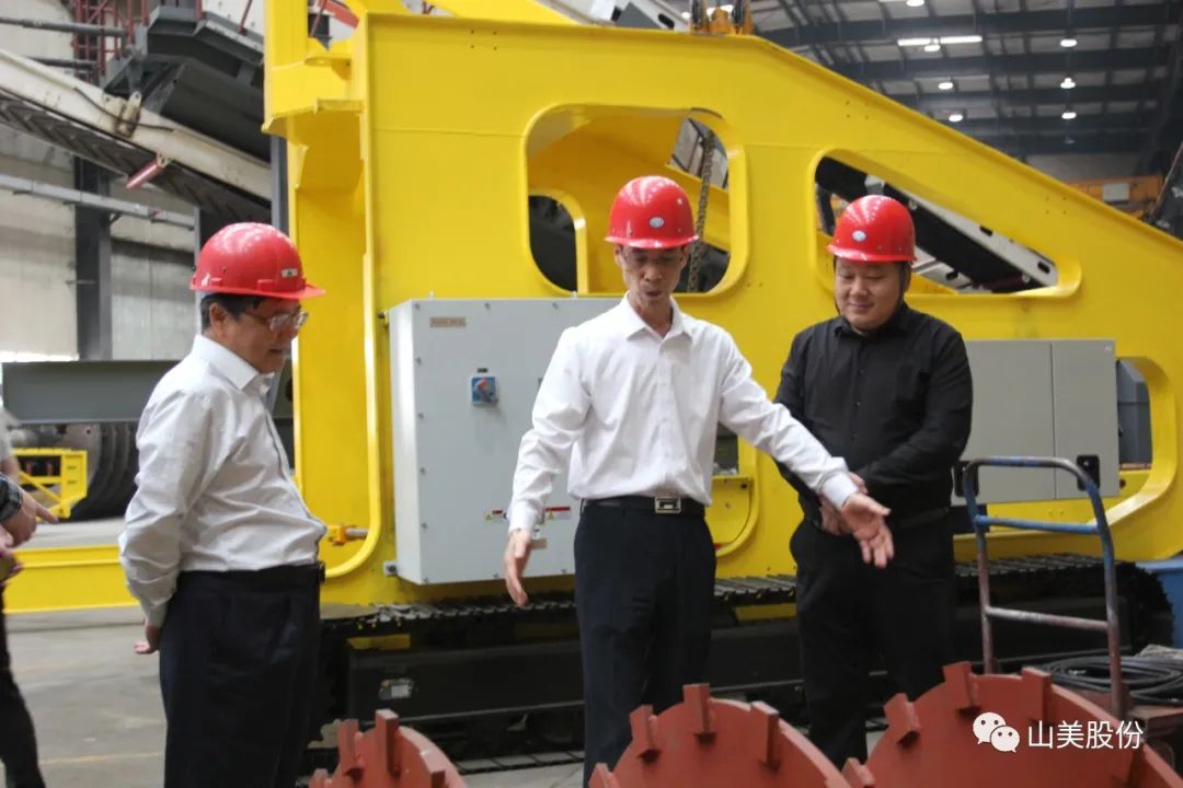 聚焦 | 熱烈歡迎中國(guó)砂石協(xié)會(huì)胡會(huì)長(zhǎng)一行蒞臨上海山美股份鄭州基地指導(dǎo)交流！