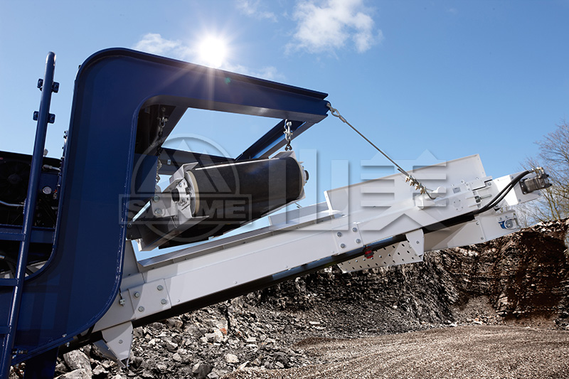 履帶式移動破碎機(jī)對比輪胎式移動破碎機(jī)有什么優(yōu)勢？