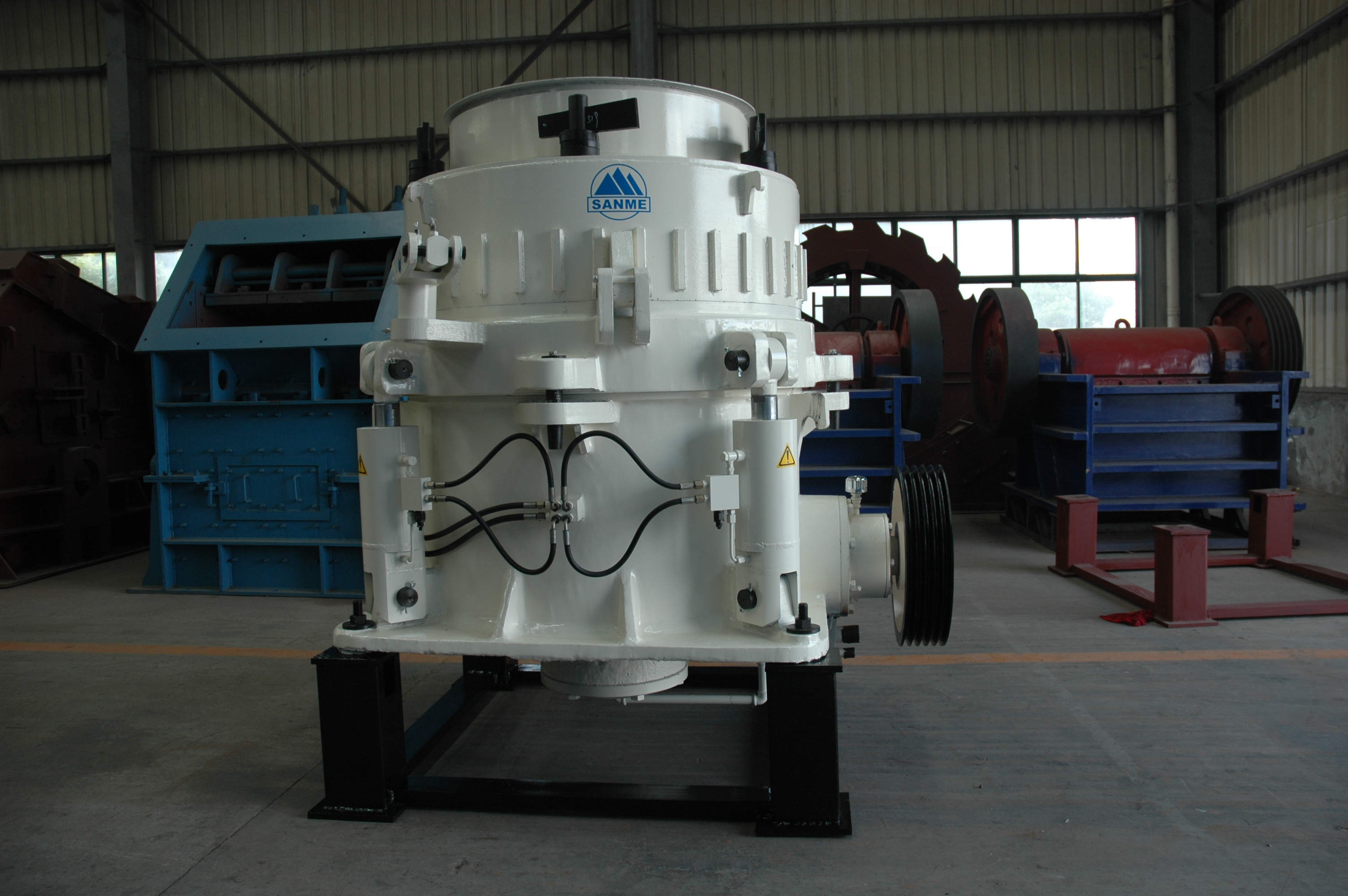 圓錐破碎機(jī)制砂優(yōu)缺點(diǎn)有哪些?