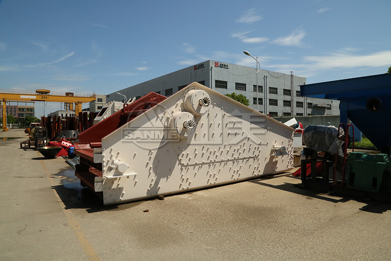 振動(dòng)篩入料時(shí)物料投放要注意什么？