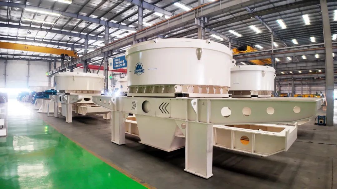 VC7系列立式?jīng)_擊破碎機(jī)——多領(lǐng)域適用，展現(xiàn)強(qiáng)大實(shí)力