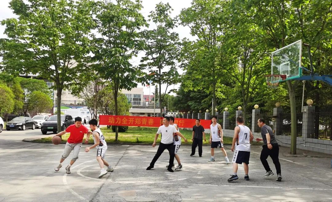 上海山美股份2025春季運動會火熱啟幕！拔河、籃球預(yù)賽燃情開戰(zhàn)